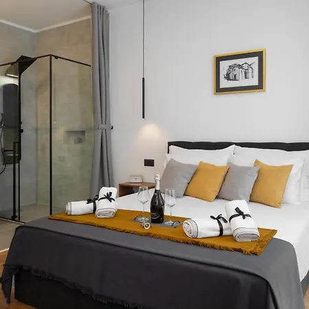 Deluxe Rooms And Apartments Korzo Pula Exterior photo