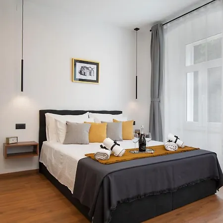 Deluxe Rooms And Apartments Korzo Pula Exterior photo