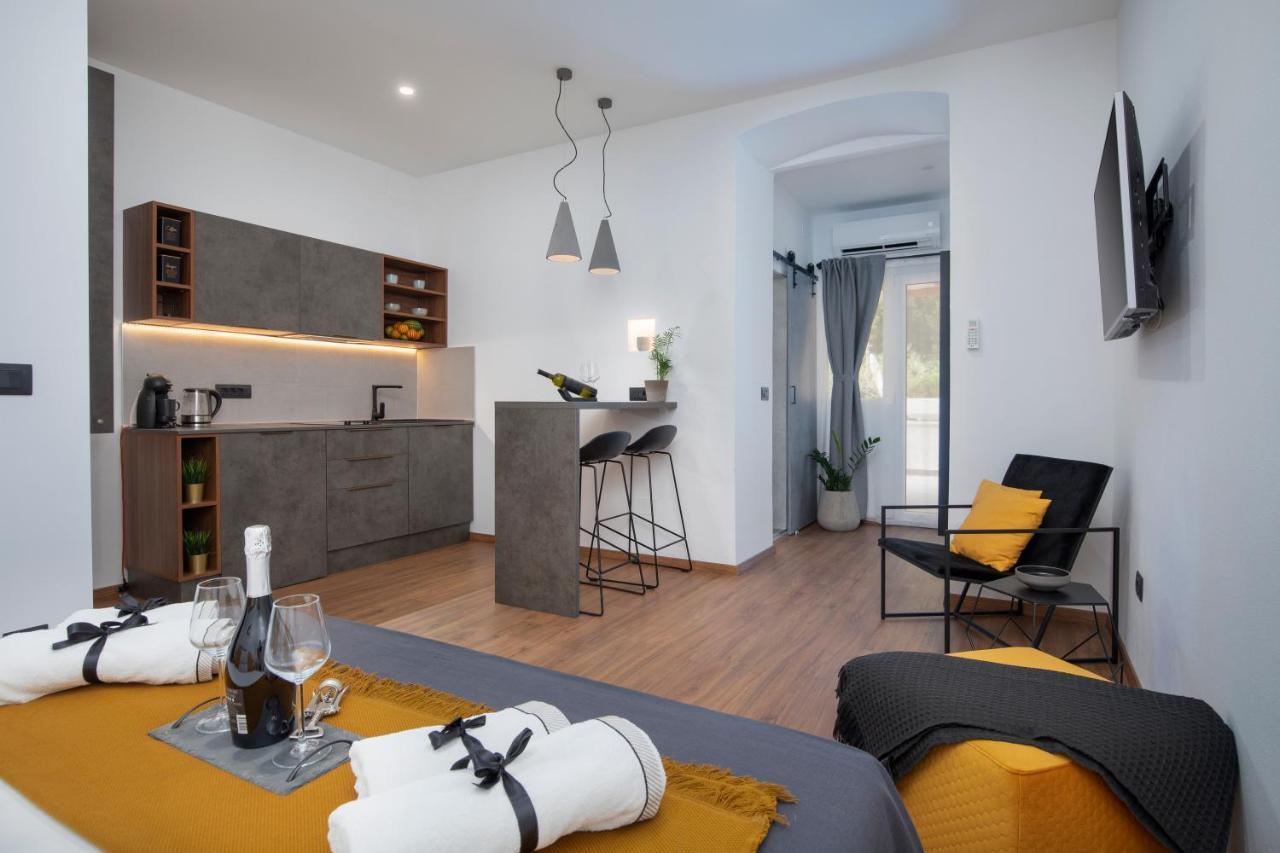 Deluxe And Korzo Apartment Pula